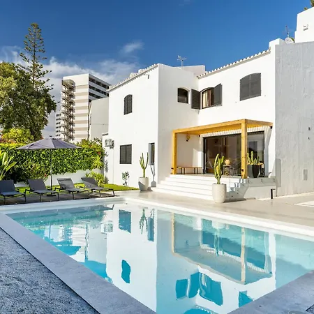 Exclusive Oasis - Quiet Luxury Near Strip And Oura Villa