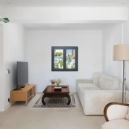 Exclusive Oasis - Quiet Luxury Near Strip And Oura Villa *